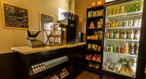 enVison Hotel Boston offers an onsite cafe. Our hotel near the Children's Hospital Boston makes your stay comfortable & convenient!